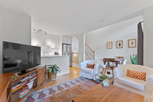 2-359 Albany Ave, Toronto, ON, M5R3E2 | Card Image