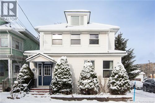 35 York St, Moncton, NB, E1C2Y3 | Card Image