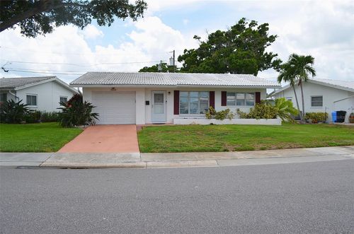 9632 42nd St N, PINELLAS PARK, FL, 33782-3911 | Card Image
