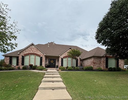 13215 E 93rd St N, Owasso, OK, 74055-4762 | Card Image