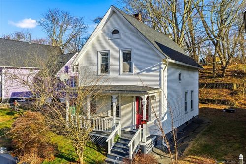 33 Division St, Norwich, CT, 06360-5107 | Card Image