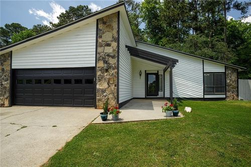 812 Steeple Chase Dr, Lawrenceville, GA, 30044-6048 | Card Image