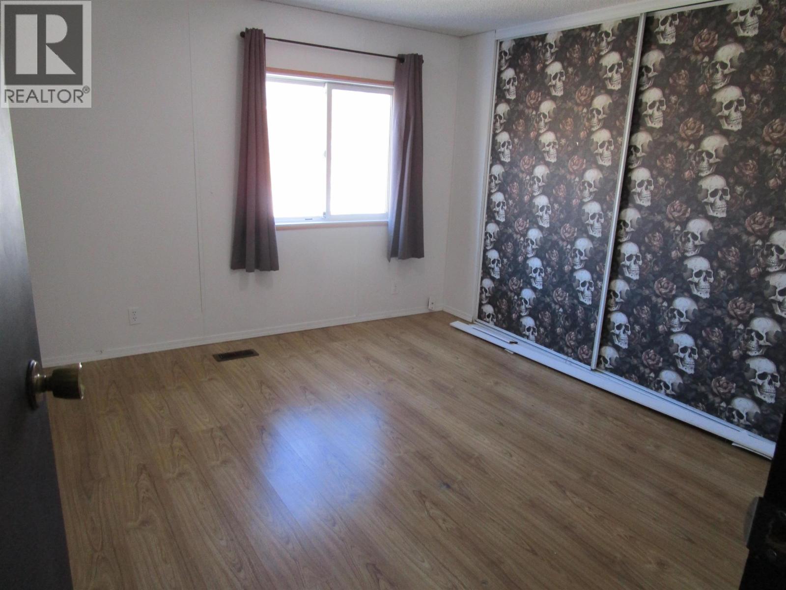 Residential in 103 Mile House 4