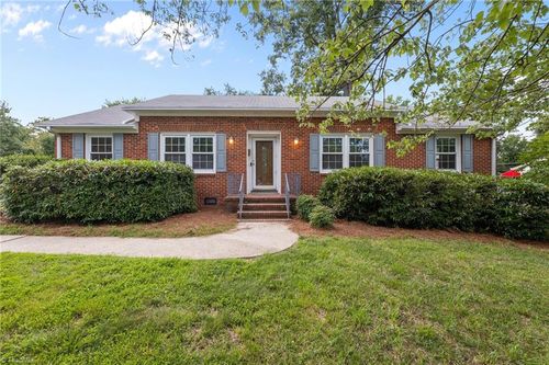 2206 Revolan Dr, Greensboro, NC, 27407-6037 | Card Image