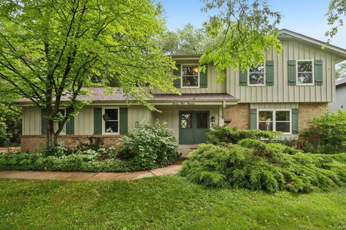7400 N Pierron Road, Glendale, WI, 53209 | Card Image