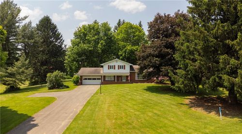 17 Lakeview Dr, West Middlesex, PA, 16159-3803 | Card Image