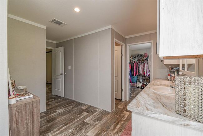 5624 Wickwillow Ln, House other with 3 bedrooms, 2 bathrooms and null parking in Alvin TX | Image 21
