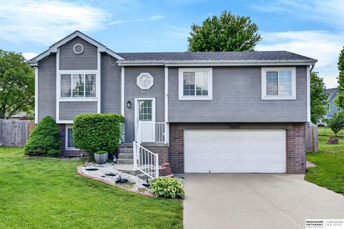 10610 S 17th St, Bellevue, NE, 68123-5069 | Card Image