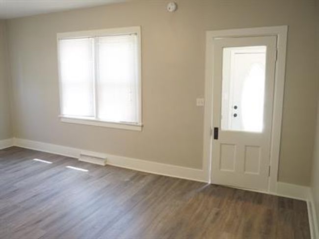 Living Rm | Image 5