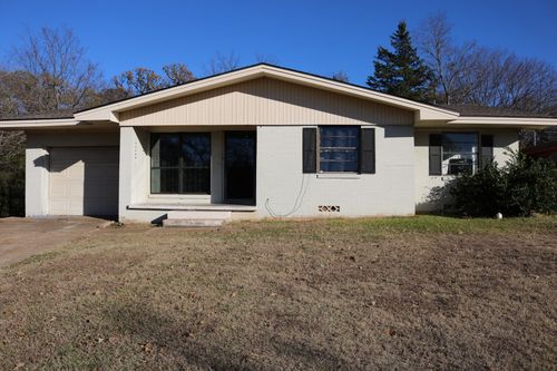 14 Geraldine Ln, Denison, TX, 75020-2305 | Card Image