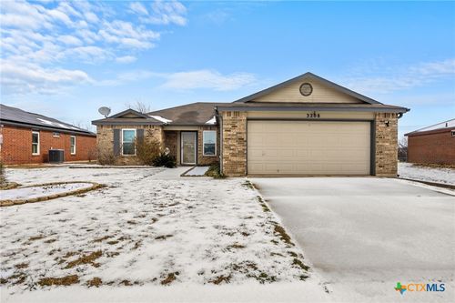 3208 Viewcrest Dr, Killeen, TX, 76549-4317 | Card Image