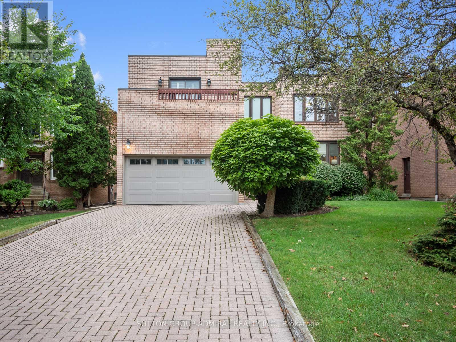 582 Spring Gate Blvd, For Sale in Thornhill eXp Realty