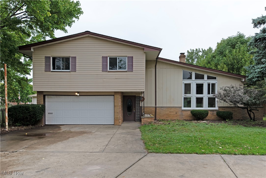 Pleasant Valley Rd, Seven Hills, OH 44131