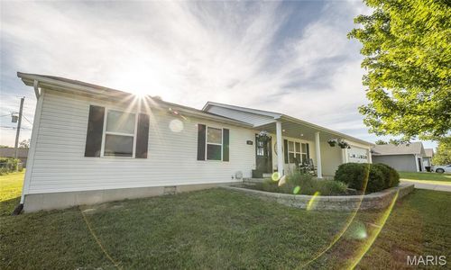 1017 Amanda St, Saint James, MO, 65559-1077 | Card Image