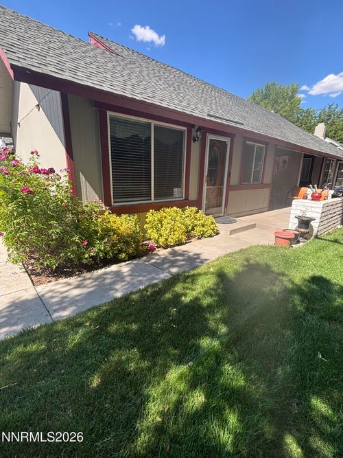 1667 London Cir, Sparks, NV, 89431-1914 | Card Image