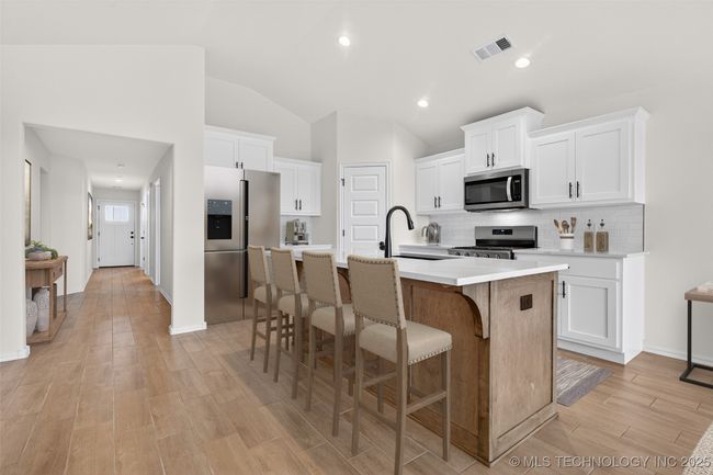 8520 E El Paso St, House other with 4 bedrooms, 2 bathrooms and null parking in Broken Arrow OK | Image 8