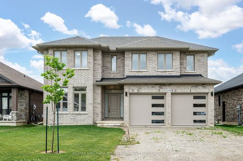 246 Leitch St, Dutton, ON, N0L1J0 | Card Image