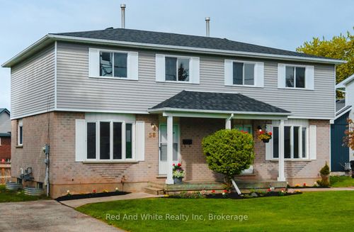 58 Catherine St, New Hamburg, ON, N3A1Z8 | Card Image