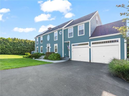 72 Carver Lane, Narragansett, RI, 02882 | Card Image