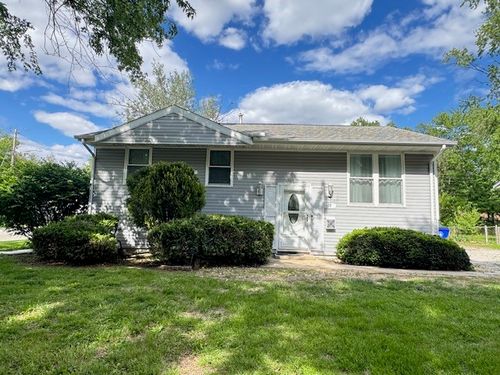 38 Whippoorwill Dr, Decatur, IL, 62526-2274 | Card Image