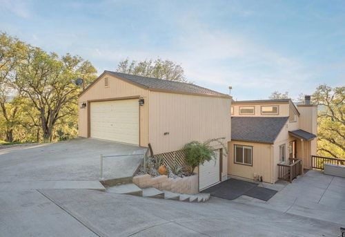 2627 Crows Nest Loop, Bradley, CA, 93426-9641 | Card Image