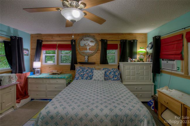 356 Hickory Hill Cir, House other with 3 bedrooms, 2 bathrooms and null parking in Spruce Pine NC | Image 12