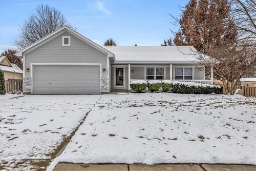 15609 Pebble Drive, Basehor, KS, 66007 | Card Image