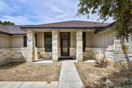 1010 Persimmon Pass, Fischer, TX, 78623-2083 | Card Image
