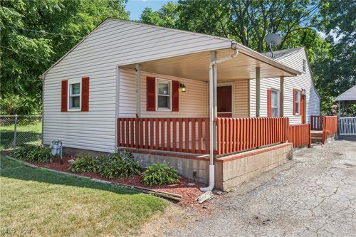 1254 Welsh Ave, Akron, OH, 44314-1626 | Card Image