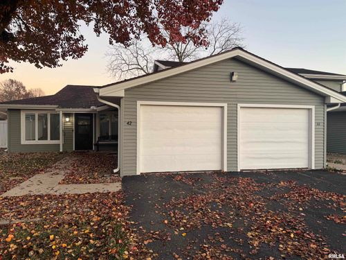 42 Brookside Pl, Springfield, IL, 62704-5702 | Card Image