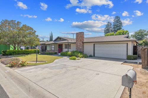 1475 Westside St, Porterville, CA, 93257-1027 | Card Image