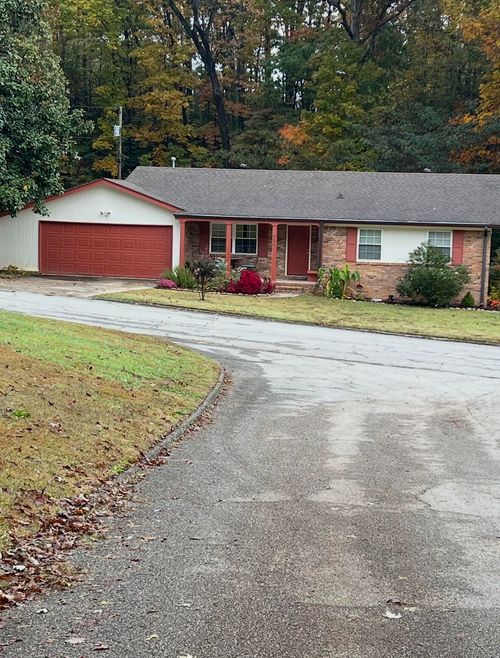 9591 Priscilla Dr, Chattanooga, TN, 37421-4624 | Card Image