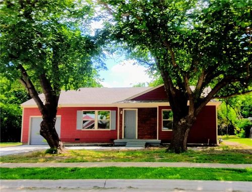 1511 Biggs Cir, Arlington, TX, 76010-4529 | Card Image