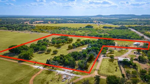 95 Loma Ln, Fredericksburg, TX, 78624 | Card Image