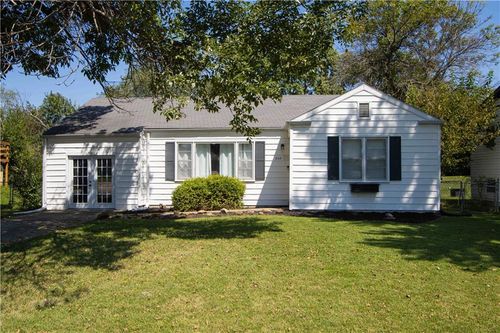 205 Larkin St, Warrensburg, MO, 64093-2655 | Card Image