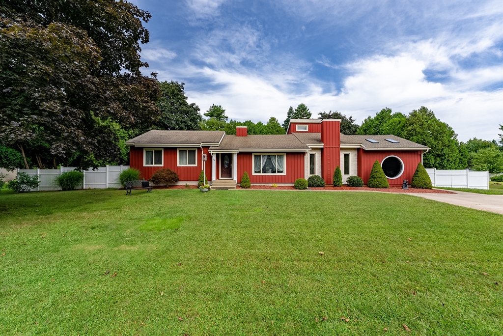 Barbara Ln, Feeding Hills, MA 01030