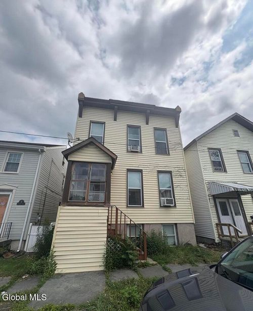 668 3rd Ave, Troy, NY, 12182-2326 | Card Image