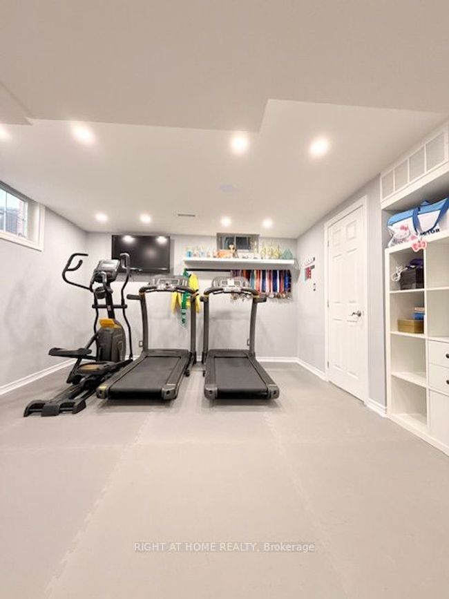110 Dells Cres, House other with 4 bedrooms, 3 bathrooms and 2 parking in Brampton ON | Image 13