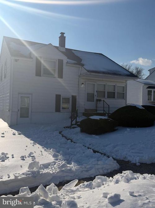 3531 W 13th St, TRAINER, PA, 19061-5304 | Card Image