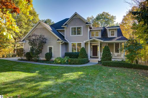 6436 Peregrine Ct, Traverse City, MI, 49686-1884 | Card Image
