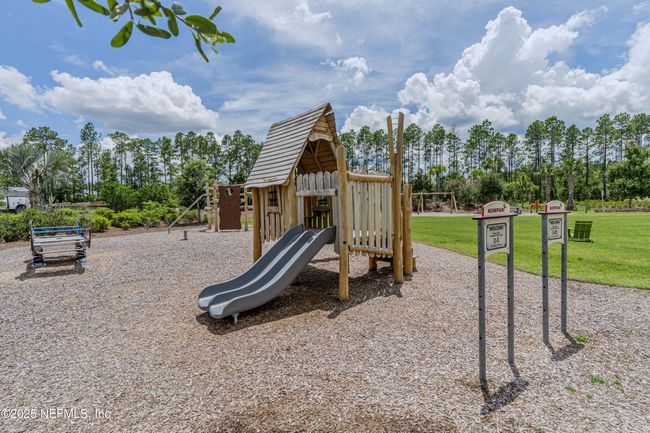 575 Buttonwood Loop, House other with 3 bedrooms, 2 bathrooms and null parking in Yulee FL | Image 69