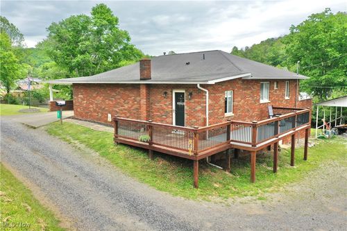 801 Lower Pine St, Grantsville, WV, 26147-8717 | Card Image