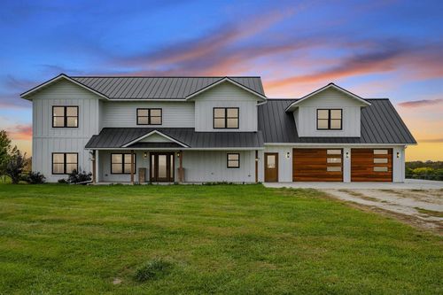 2183 Waterview Ln, Lansing, IA, 52151-7698 | Card Image