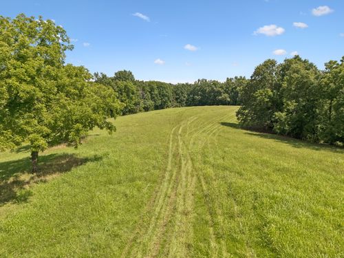 7700 Daugherty Capley Rd, Bon Aqua, TN, 37025-9631 | Card Image