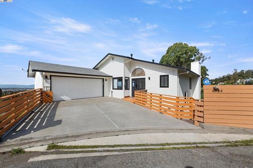 4384 Redwood Rd, Oakland, CA, 94619-3144 | Card Image
