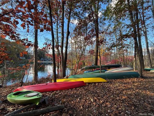 12 Skytop Dr, Katonah, NY, 10536-2621 | Card Image