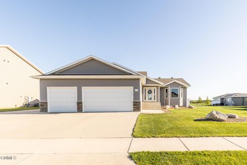 1112 W Lasalle Dr, Bismarck, ND, 58503-9074 | Card Image