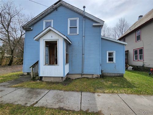 8 Center St, Mc Graw, NY, 13101-9464 | Card Image