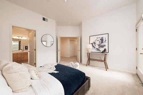 733 Swallowtail Ct, Brisbane, CA, 94005 | Card Image