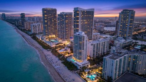 11f-4001 S Ocean Dr, Hollywood, FL, 33019-3019 | Card Image